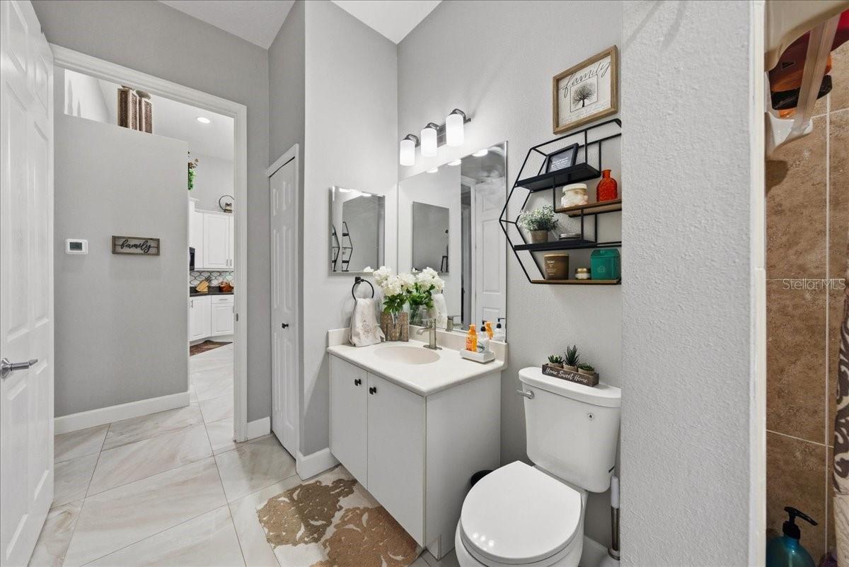 Image 35 of 61 For 800 Arbor Glen Court