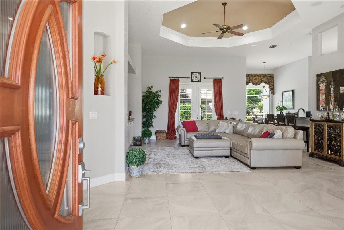 Image 6 of 61 For 800 Arbor Glen Court