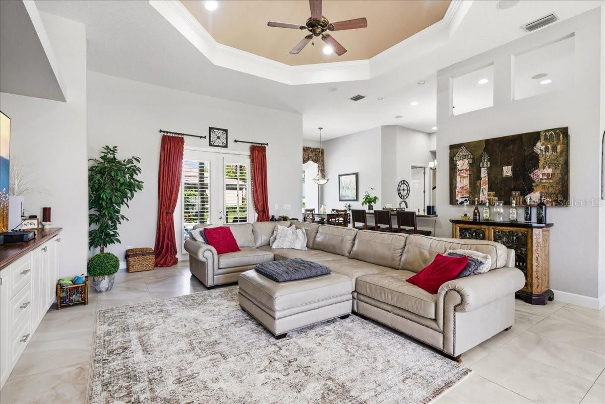 Image 7 of 61 For 800 Arbor Glen Court