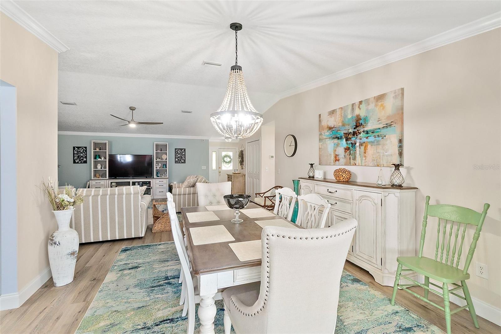 Image 21 of 61 For 9 Collingville Court