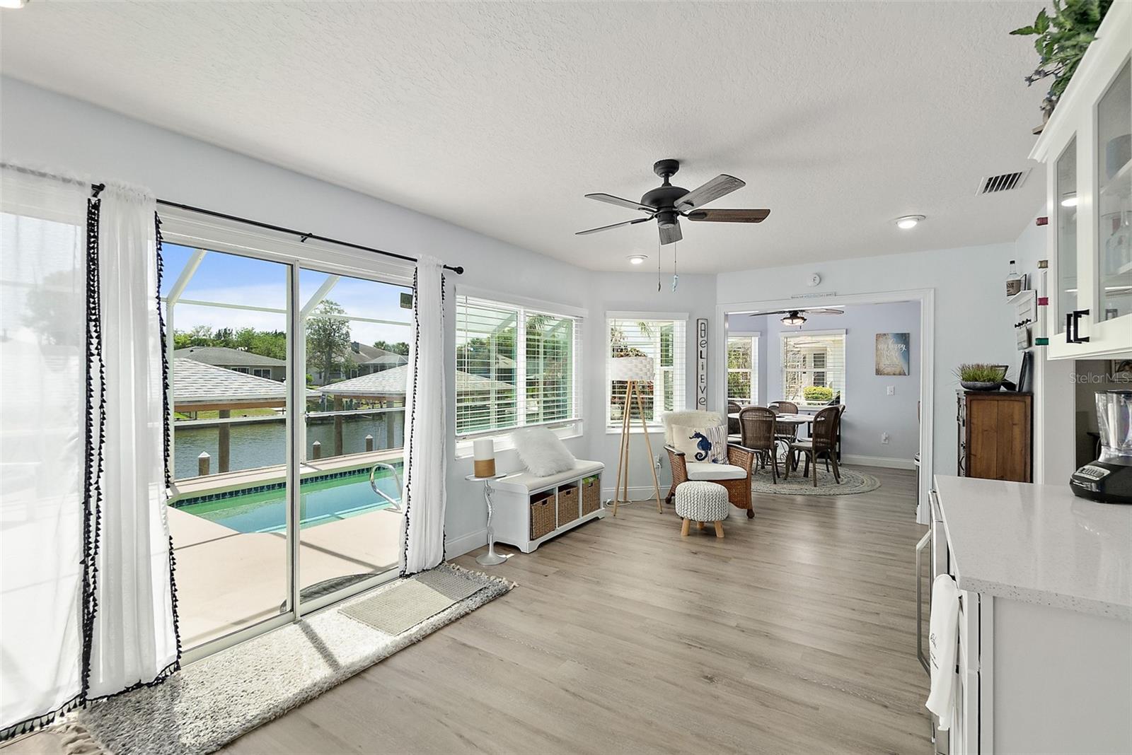 Image 31 of 61 For 9 Collingville Court