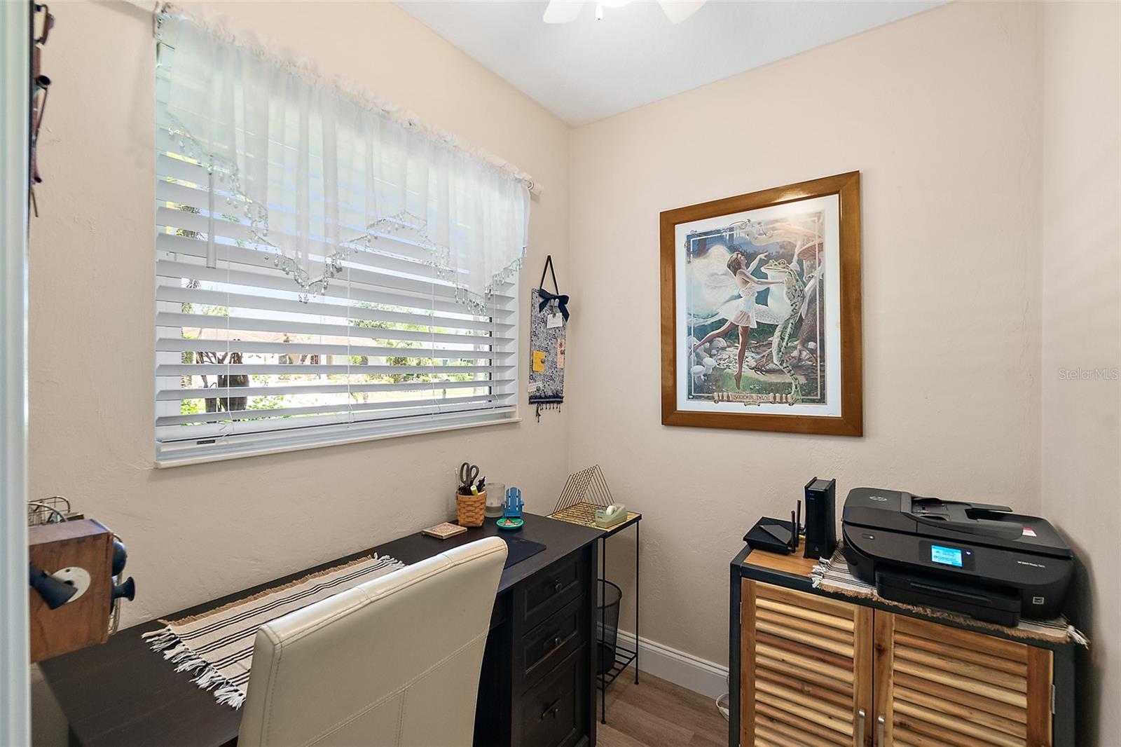 Image 36 of 61 For 9 Collingville Court