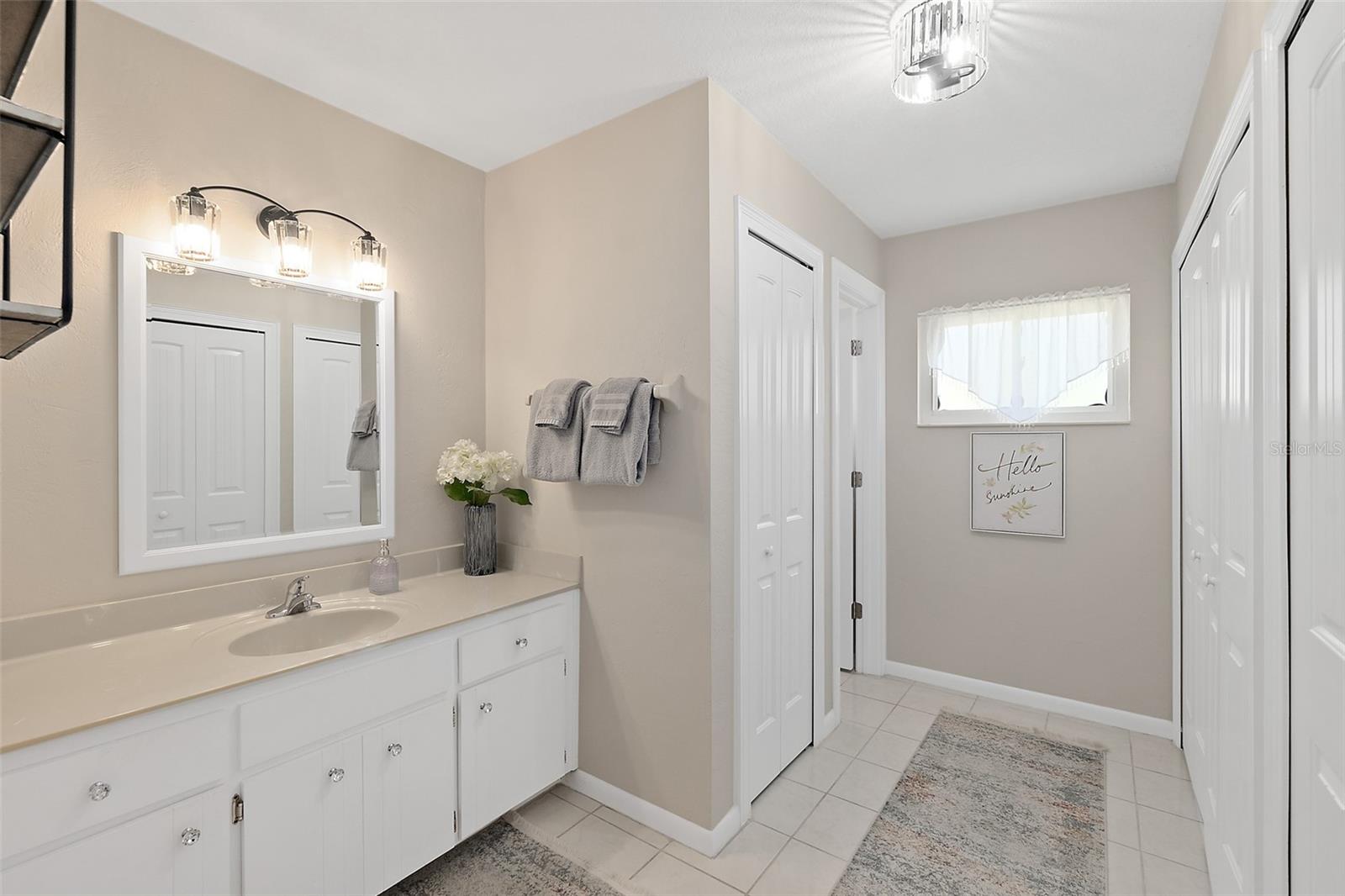 Image 40 of 61 For 9 Collingville Court