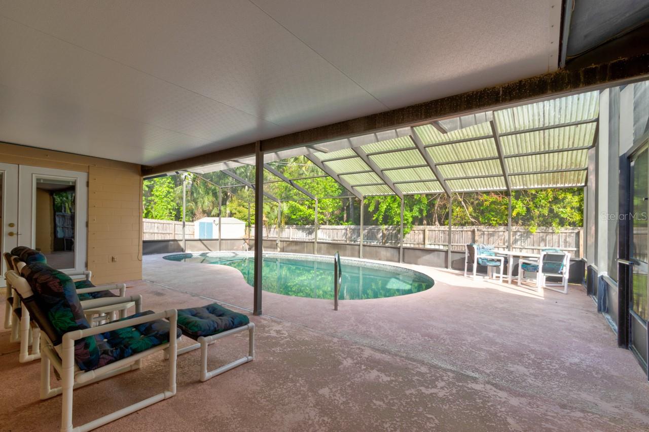 Image 25 of 35 For 897 Lindenwood Circle N