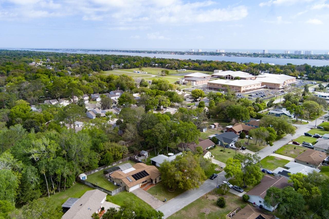 Image 33 of 35 For 897 Lindenwood Circle N