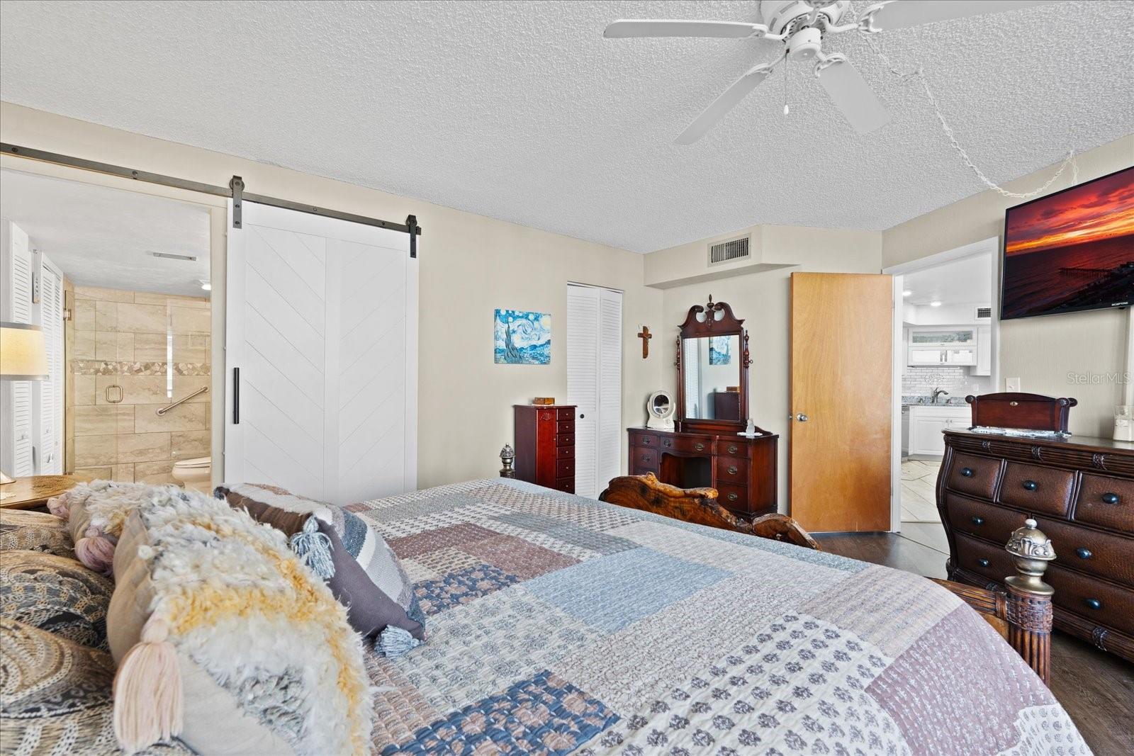 Image 17 of 34 For 3580 Ocean Shore Boulevard 204