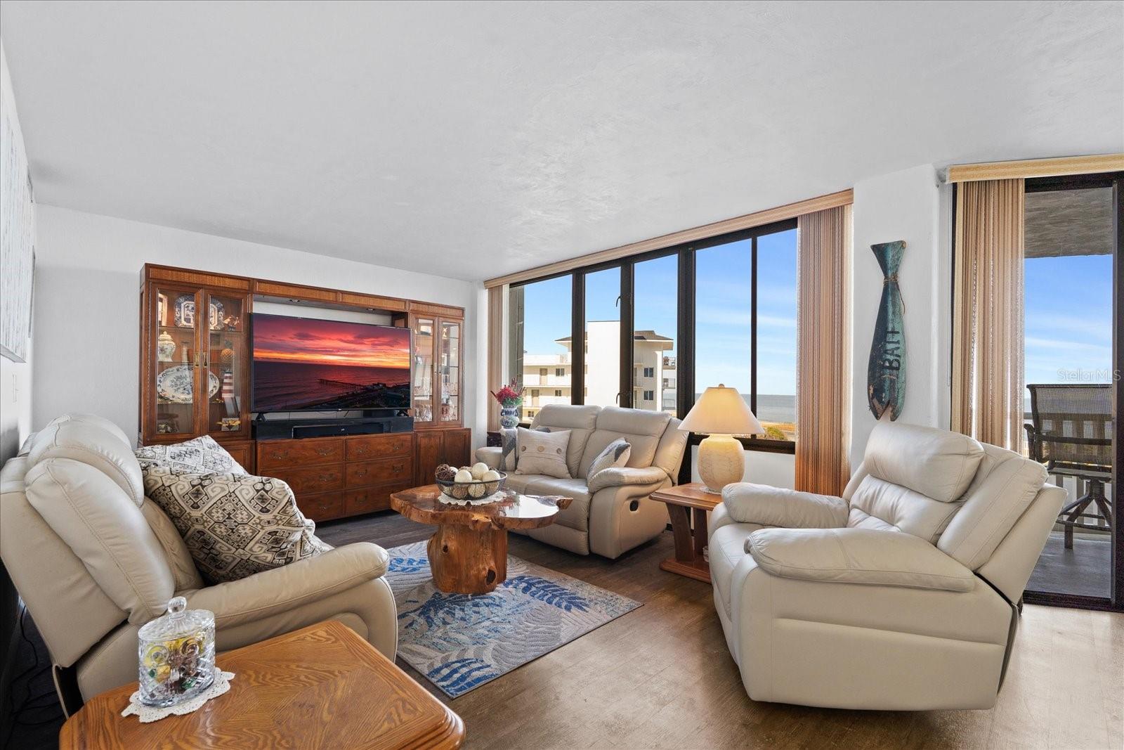 Image 4 of 34 For 3580 Ocean Shore Boulevard 204