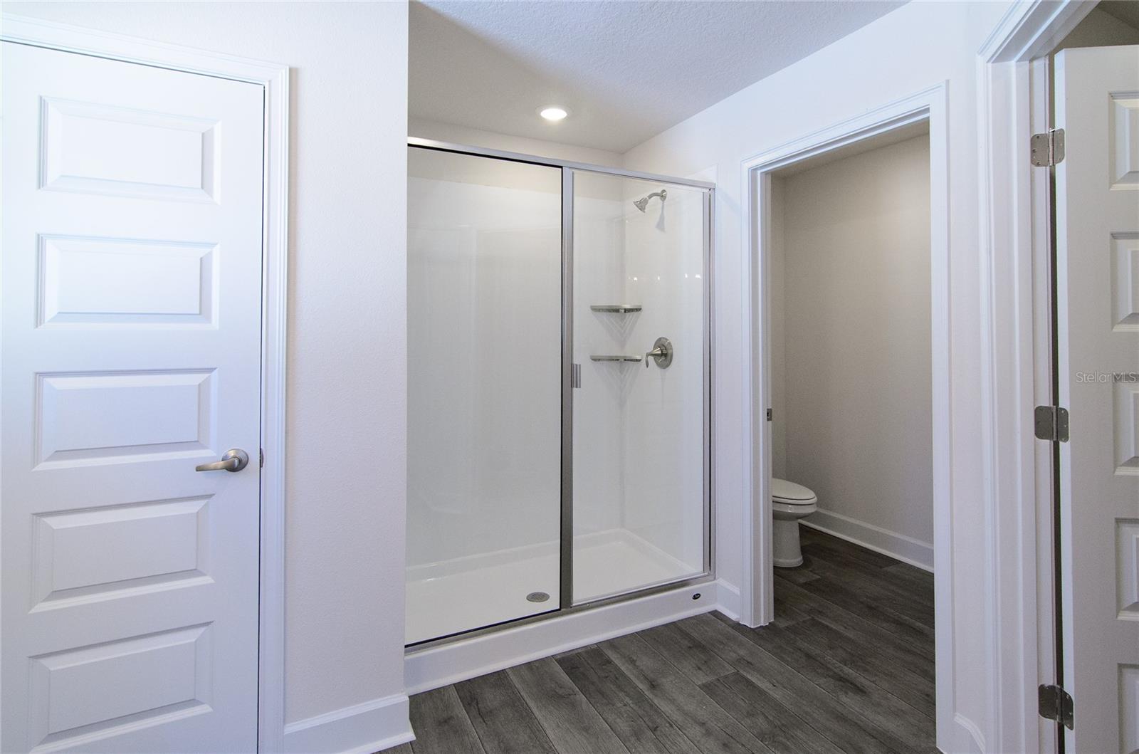 Listing photo id 11 for 2 Seckel Court