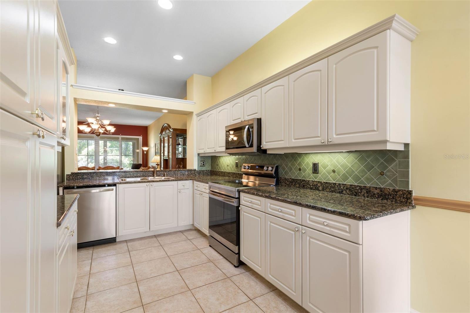 Image 17 of 96 For 3003 Glin Circle