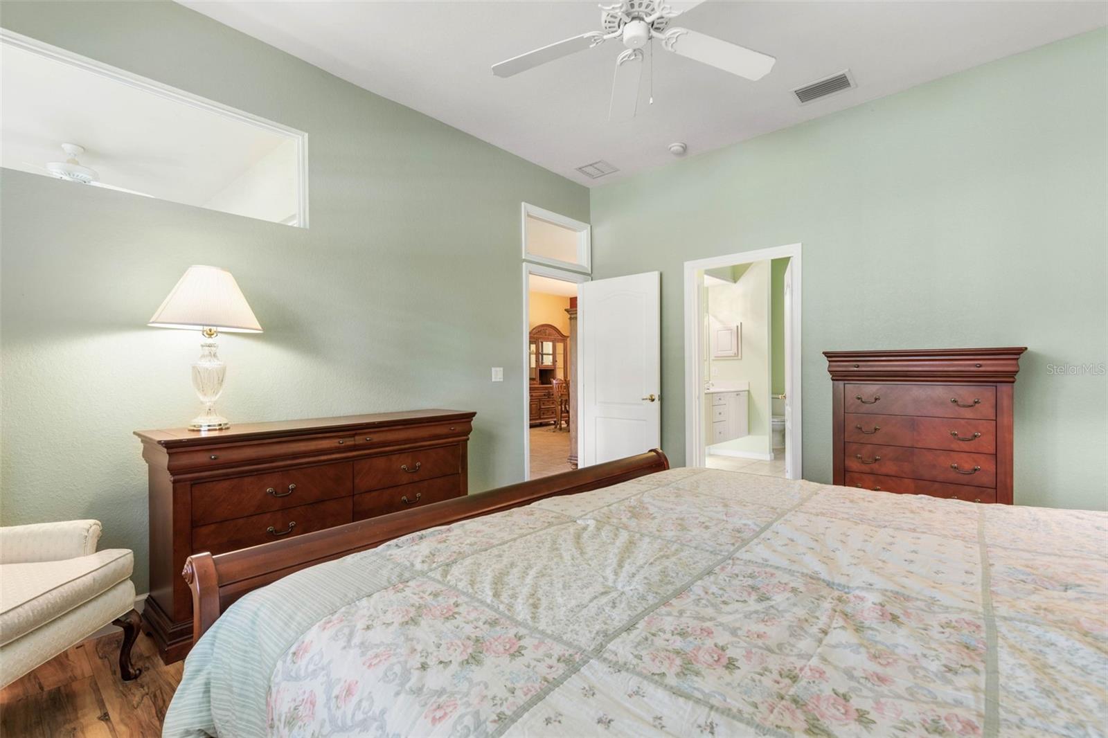 Image 23 of 96 For 3003 Glin Circle