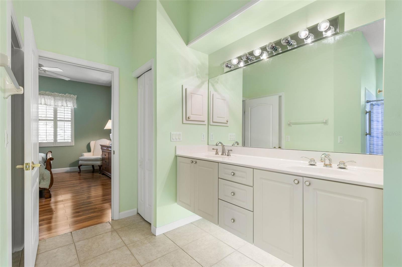 Image 26 of 96 For 3003 Glin Circle