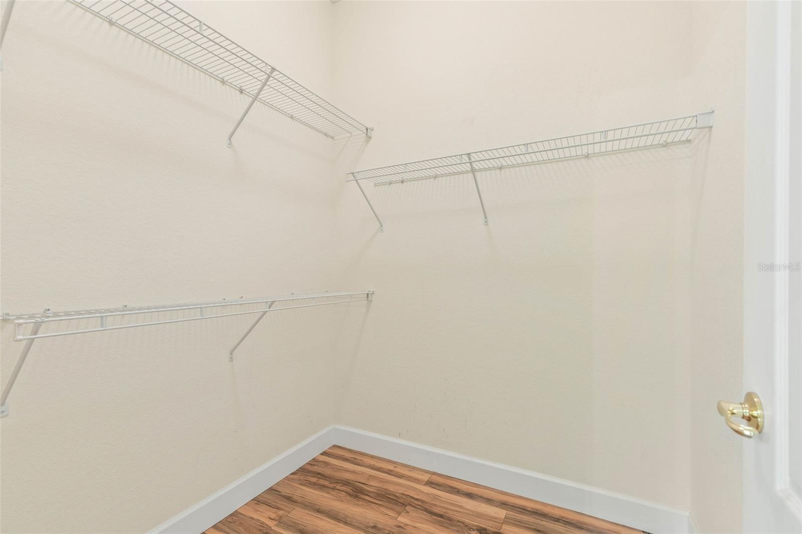 Image 27 of 96 For 3003 Glin Circle