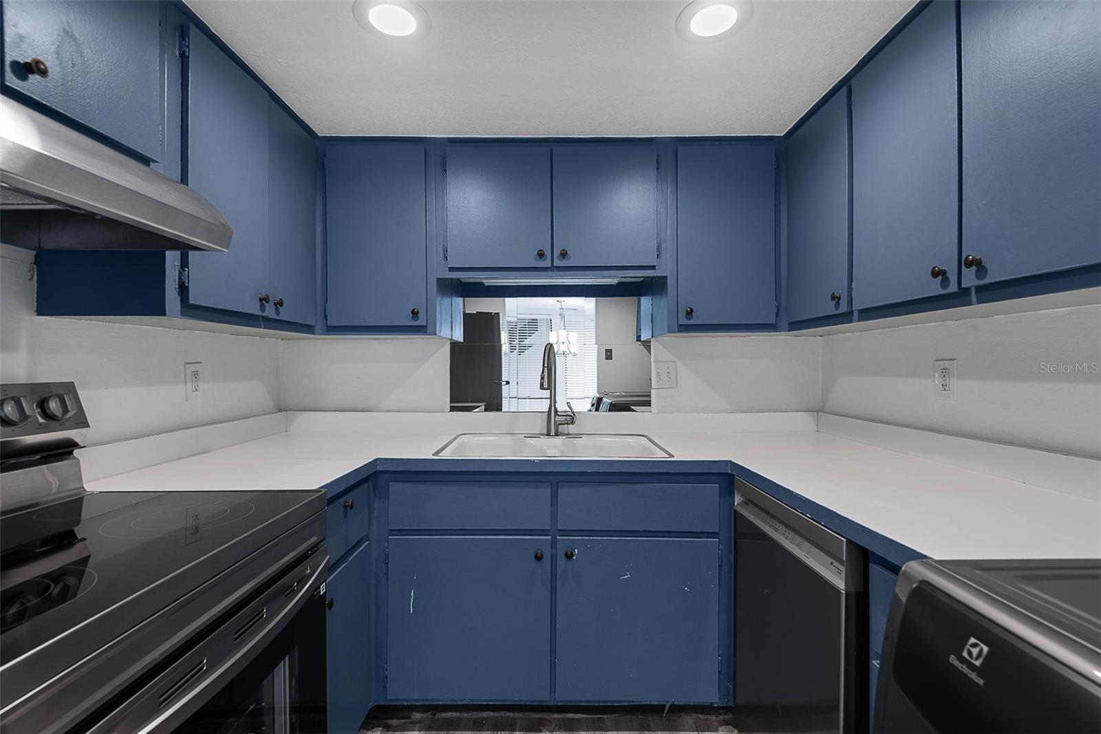 Image 12 of 35 For 60 Club House Drive 108