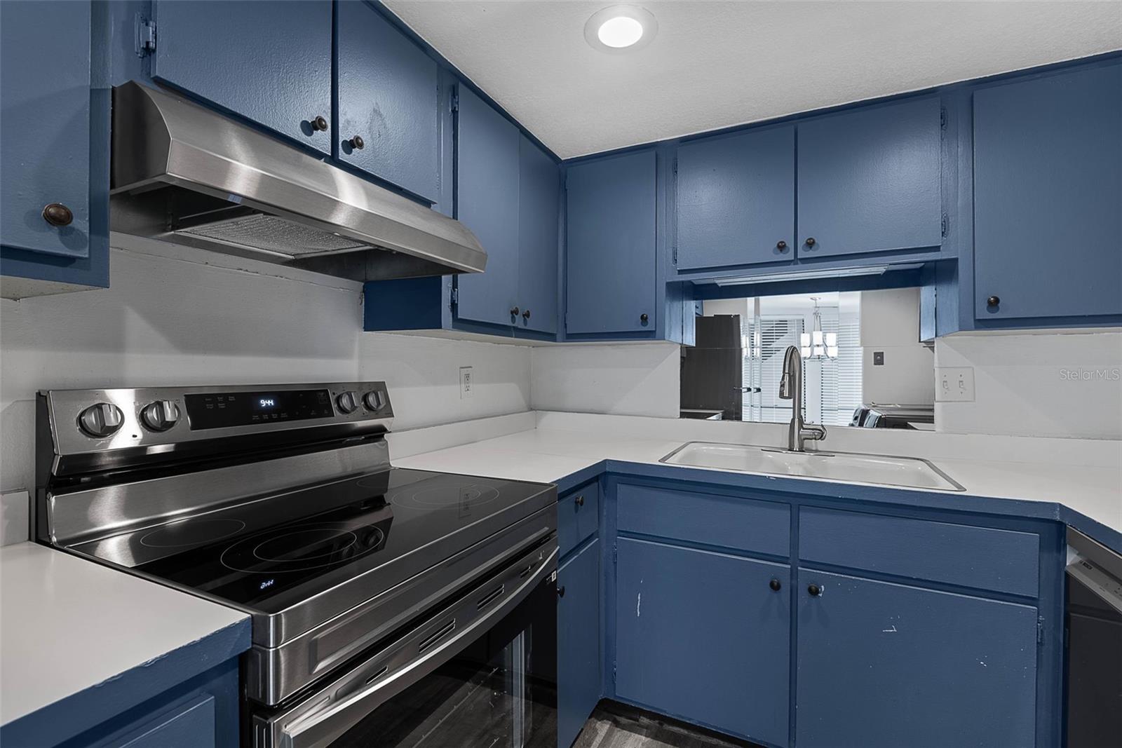 Image 13 of 35 For 60 Club House Drive 108