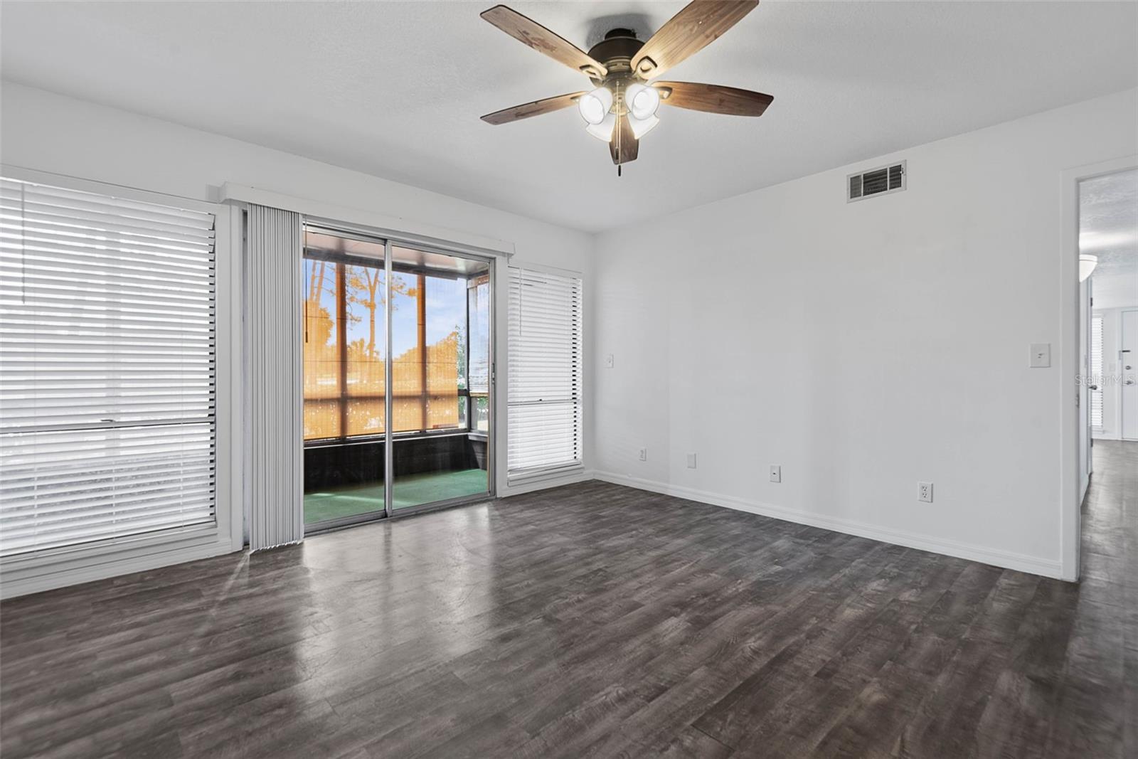 Image 17 of 35 For 60 Club House Drive 108