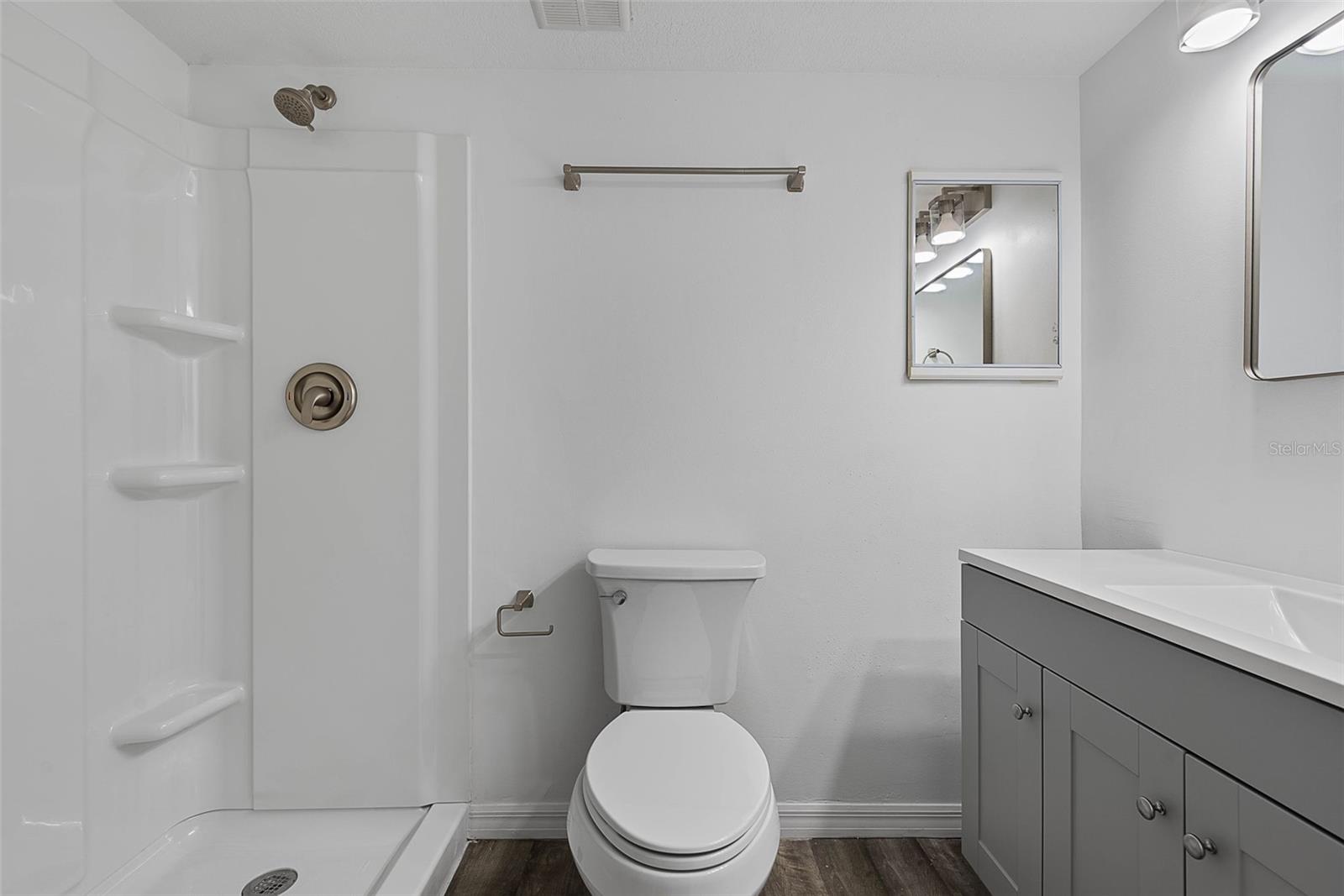 Image 22 of 35 For 60 Club House Drive 108