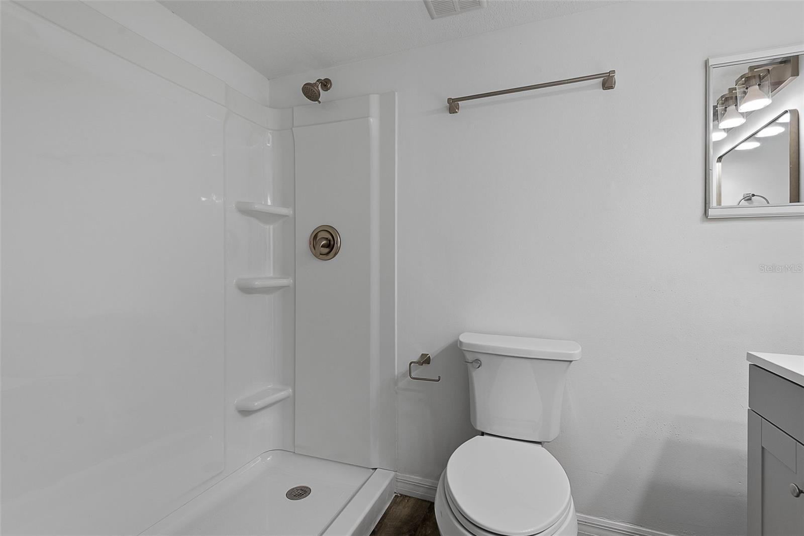 Image 23 of 35 For 60 Club House Drive 108