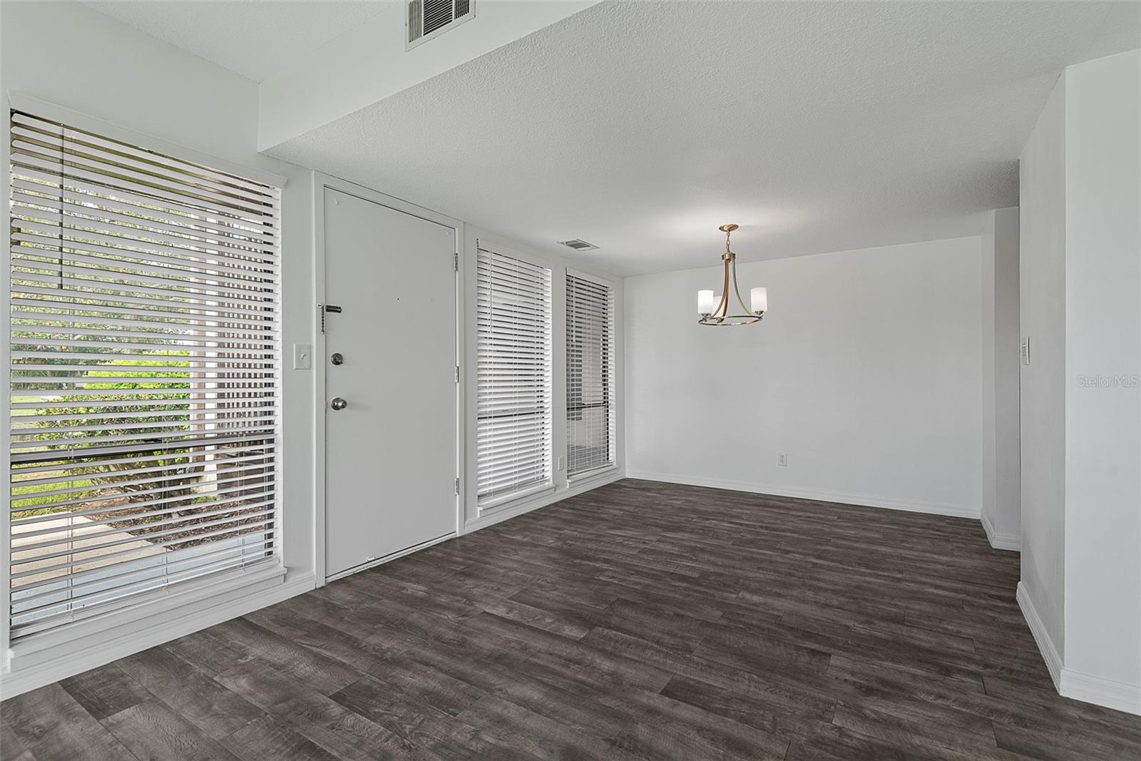 Image 7 of 35 For 60 Club House Drive 108