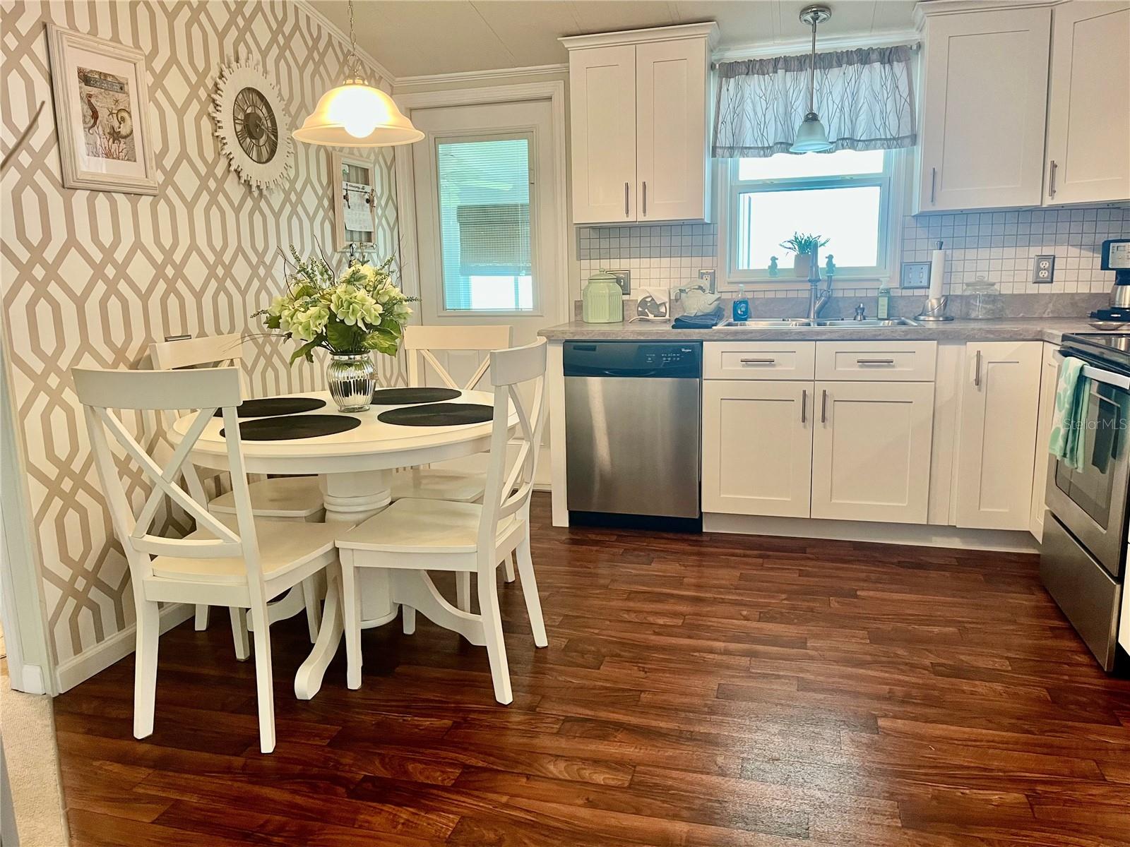 Image 11 of 69 For 27 Windward Drive