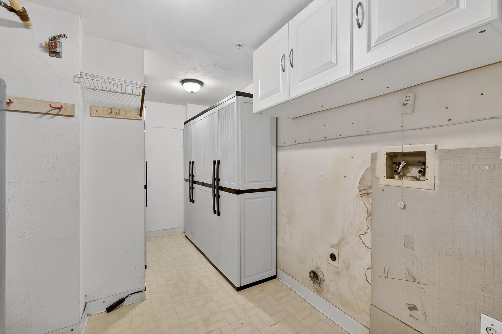 Image 14 of 61 For 1 John Anderson Drive 5150