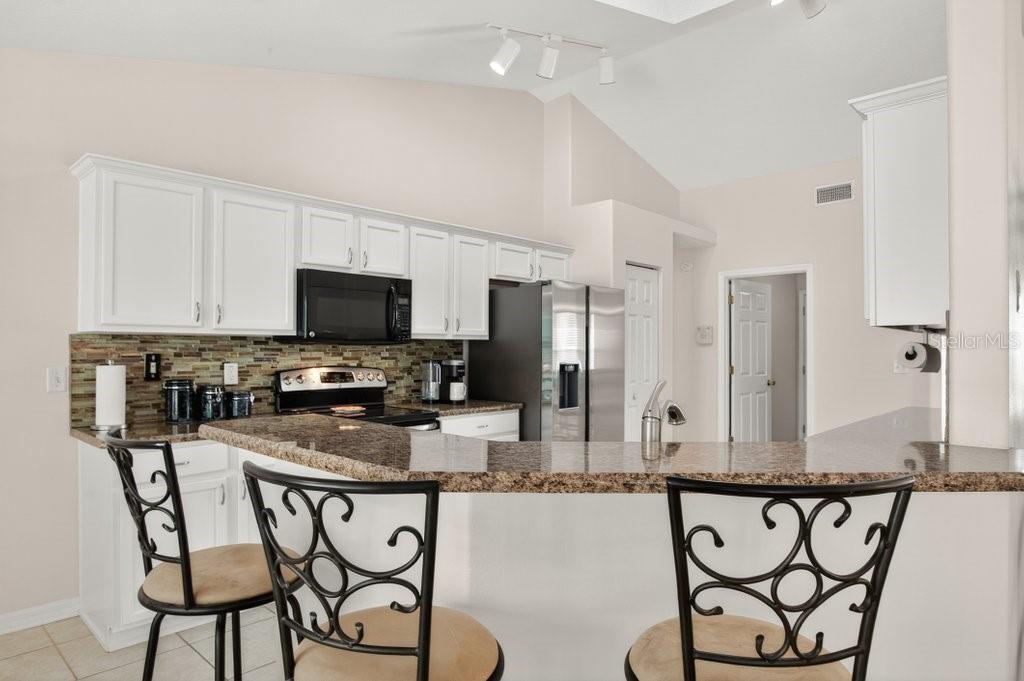 Image 20 of 74 For 15 Londonderry Drive