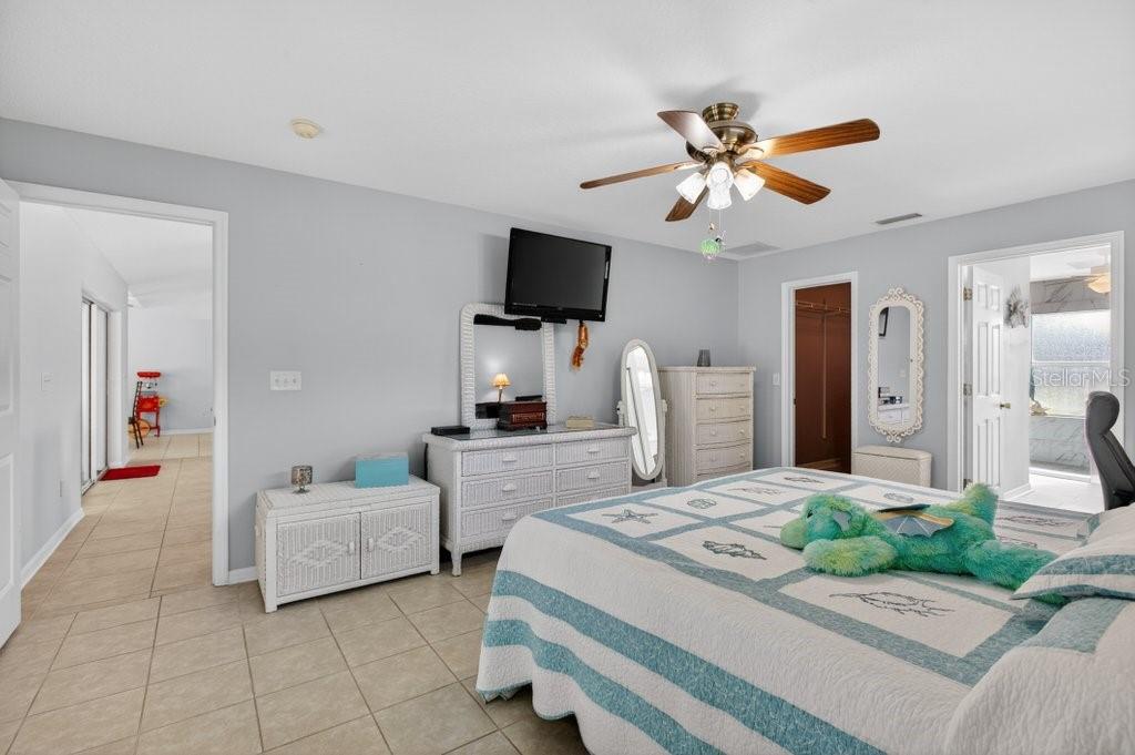 Image 26 of 74 For 15 Londonderry Drive