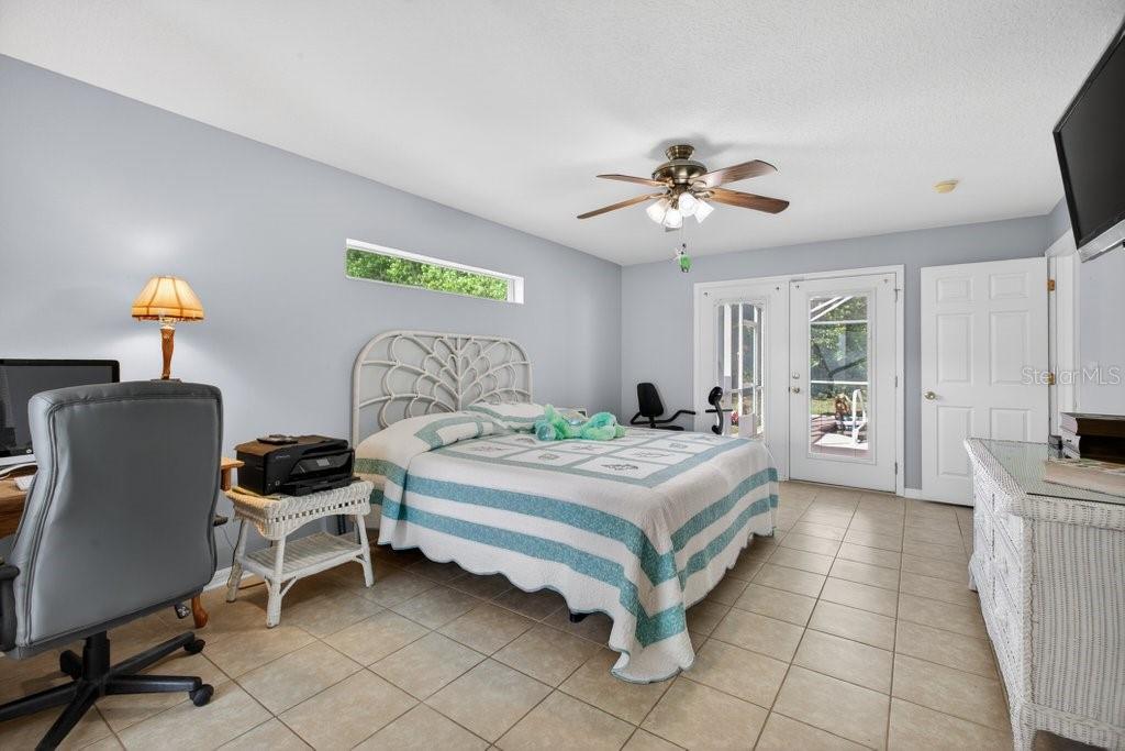 Image 27 of 74 For 15 Londonderry Drive