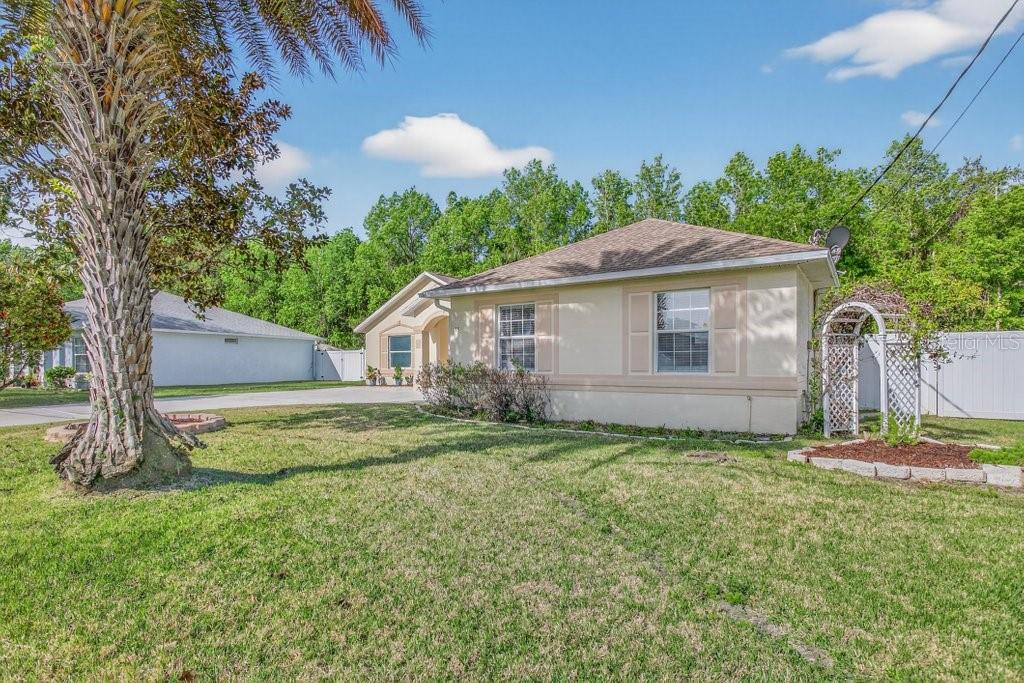 Image 3 of 74 For 15 Londonderry Drive