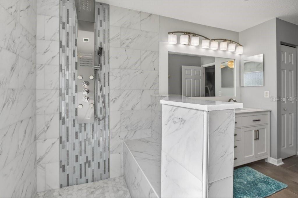 Image 32 of 74 For 15 Londonderry Drive