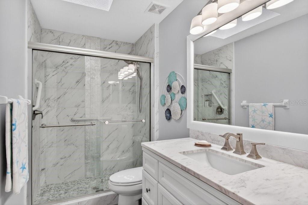 Image 37 of 74 For 15 Londonderry Drive