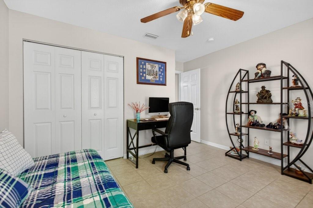 Image 40 of 74 For 15 Londonderry Drive