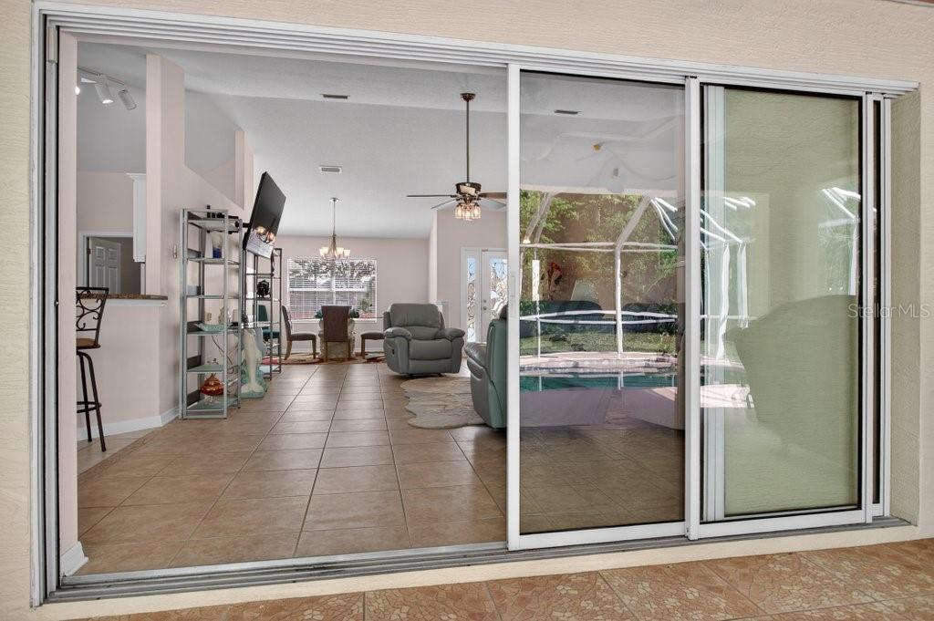 Image 43 of 74 For 15 Londonderry Drive