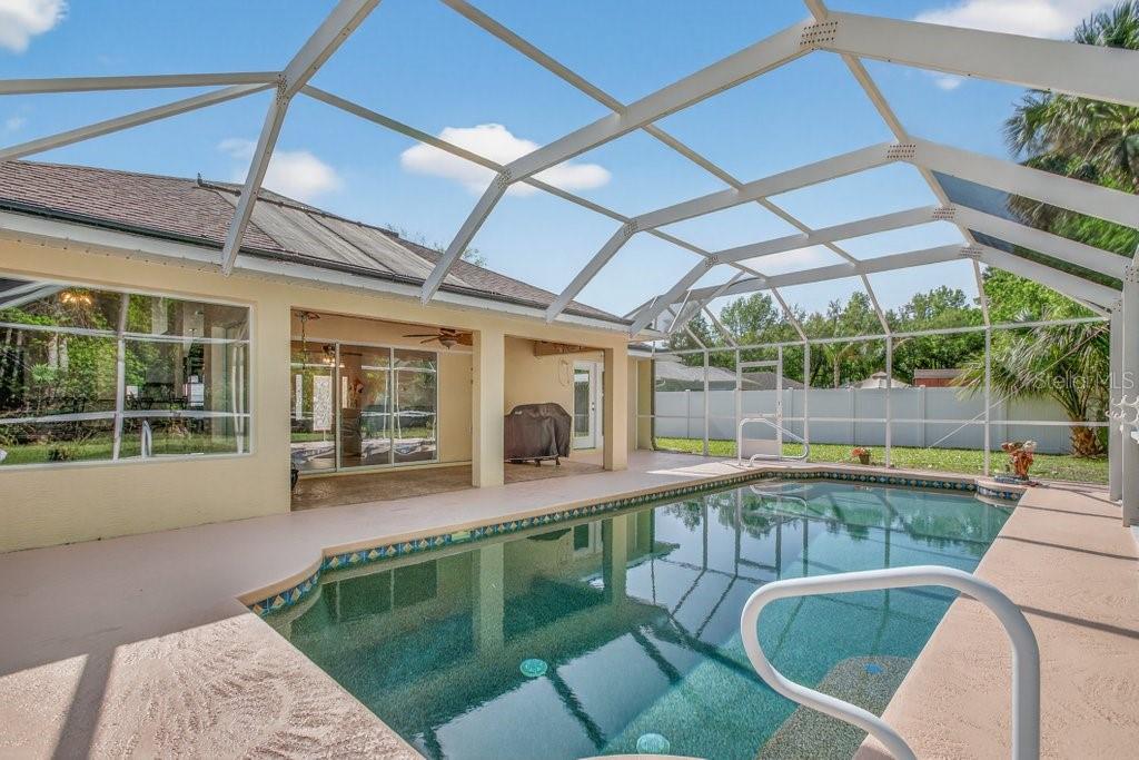 Image 45 of 74 For 15 Londonderry Drive