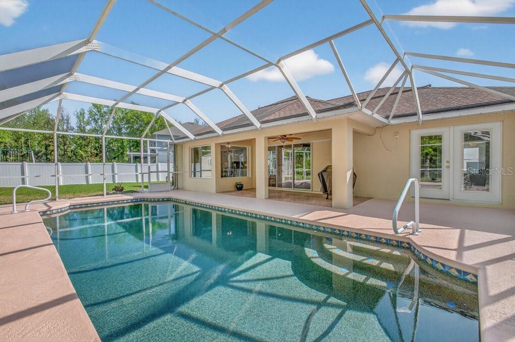 Image 47 of 74 For 15 Londonderry Drive