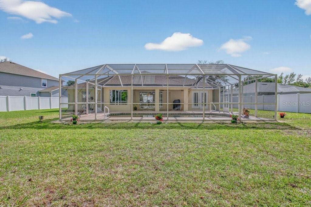 Image 53 of 74 For 15 Londonderry Drive