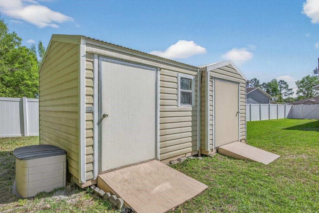 Image 55 of 74 For 15 Londonderry Drive