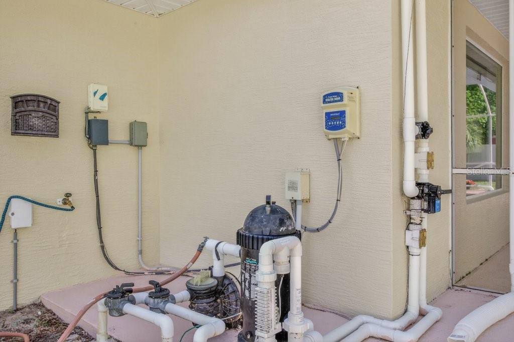 Image 56 of 74 For 15 Londonderry Drive