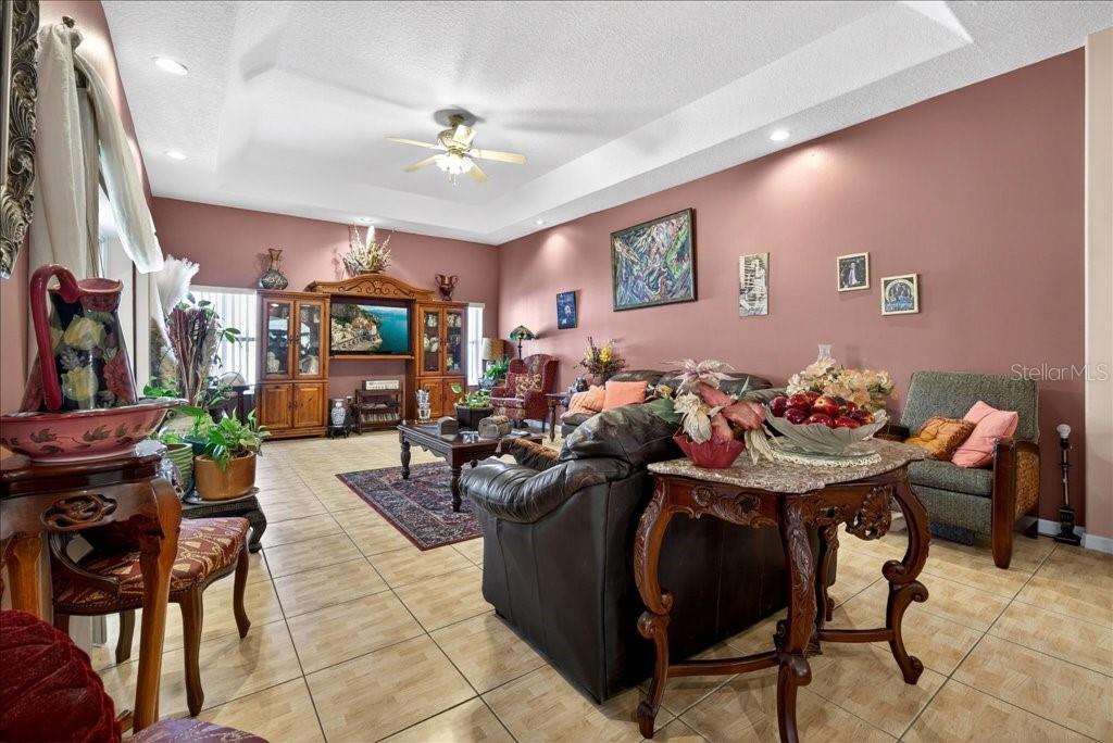 Image 18 of 62 For 52 Upshire Path