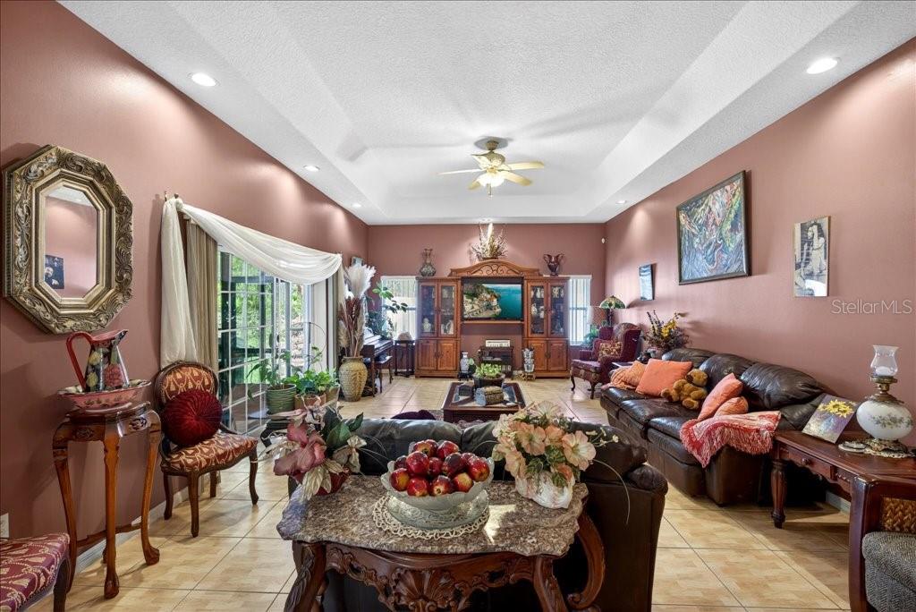 Image 19 of 62 For 52 Upshire Path