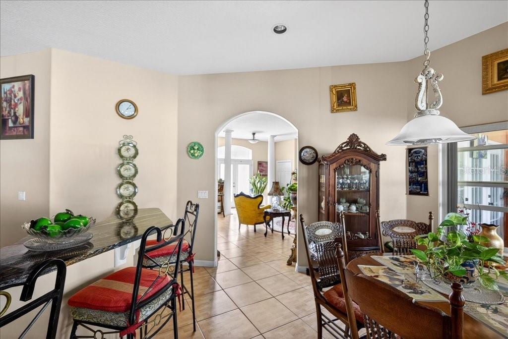 Image 21 of 62 For 52 Upshire Path