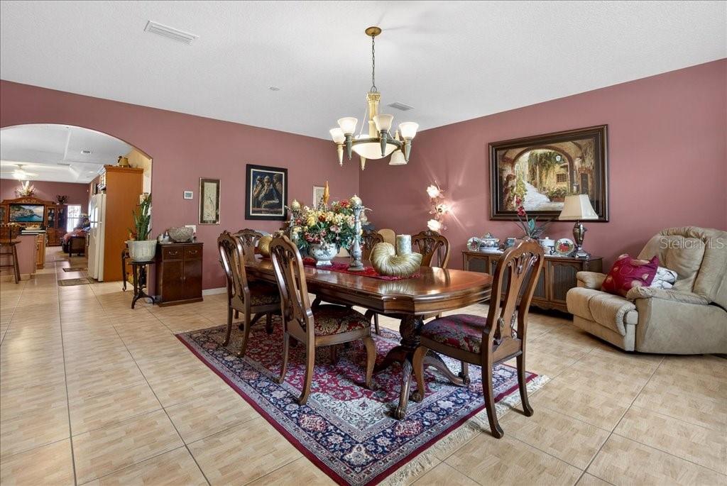 Image 25 of 62 For 52 Upshire Path