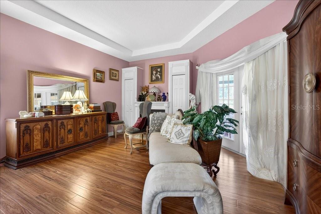 Image 35 of 62 For 52 Upshire Path