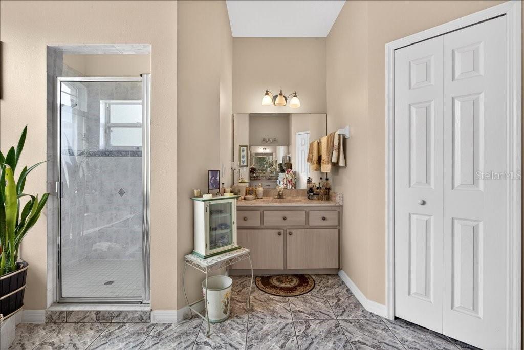 Image 39 of 62 For 52 Upshire Path