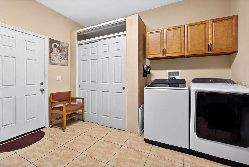 Image 49 of 62 For 52 Upshire Path