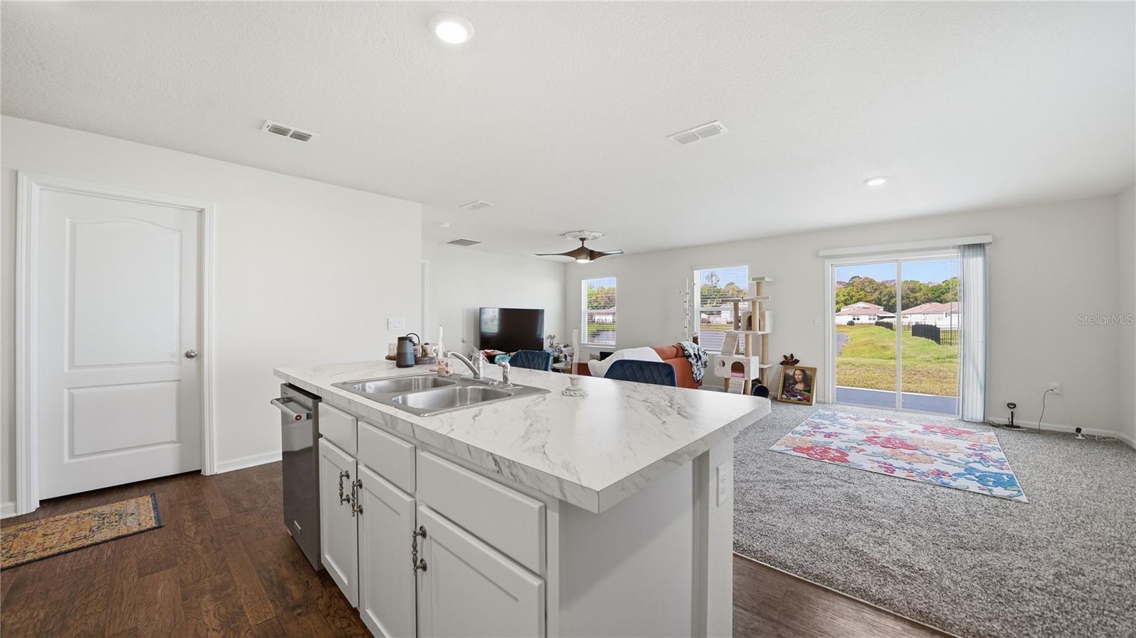 Image 5 of 58 For 46 Albacete Road