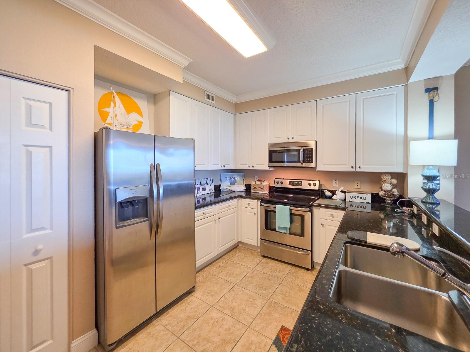 Image 14 of 60 For 60 Surfview Drive 209