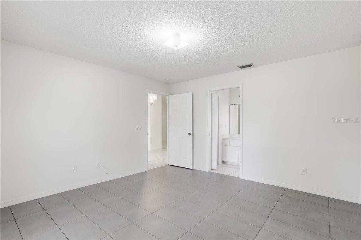 Image 24 of 45 For 4 Pony Lane A & B