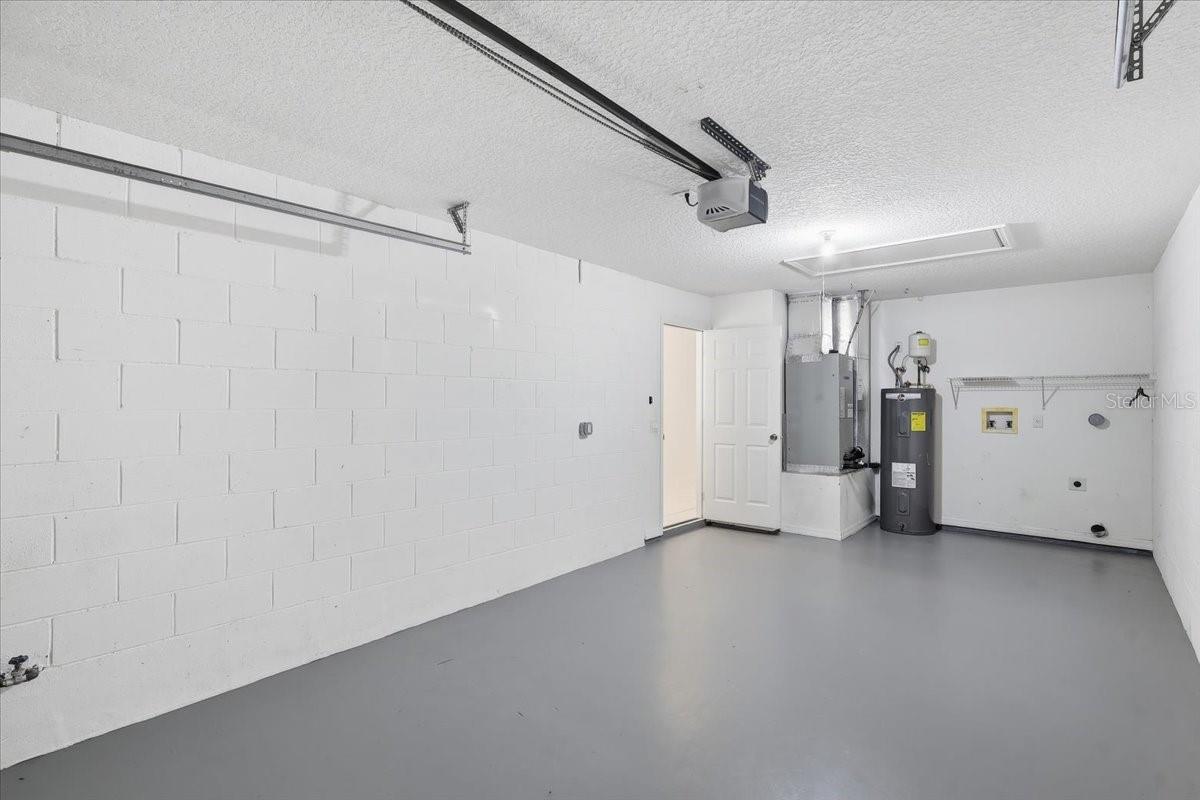 Image 28 of 45 For 4 Pony Lane A & B