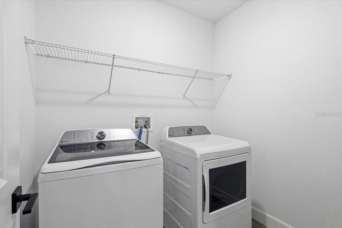 Image 29 of 51 For 20 Ludlow Lane W