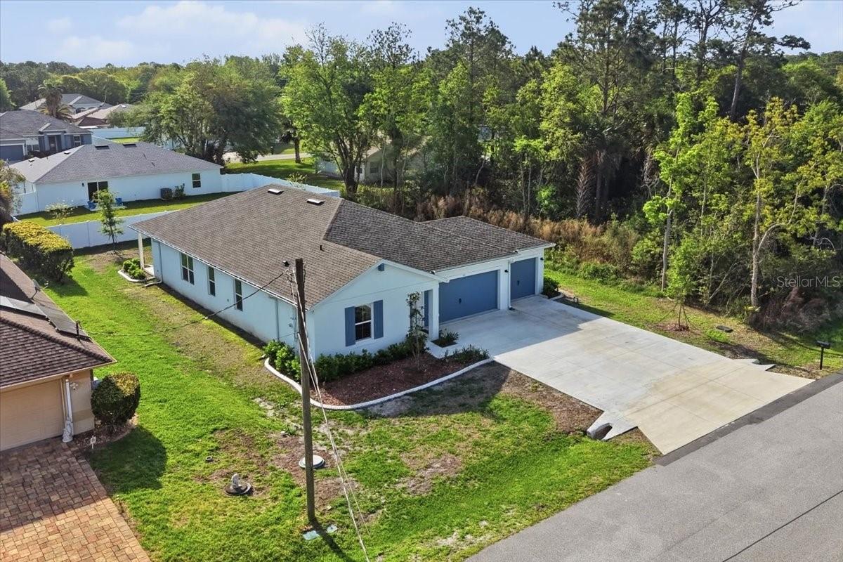 Image 39 of 51 For 20 Ludlow Lane W